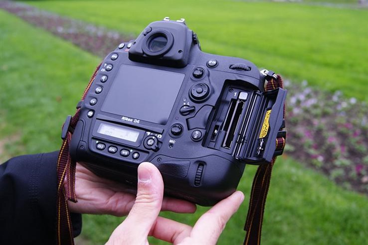 Nikon D4 (4).jpg